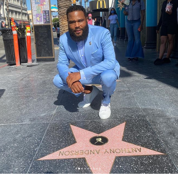Anthony Anderson in front of his placement on the Walk of Fame. (Photo: BPRW)