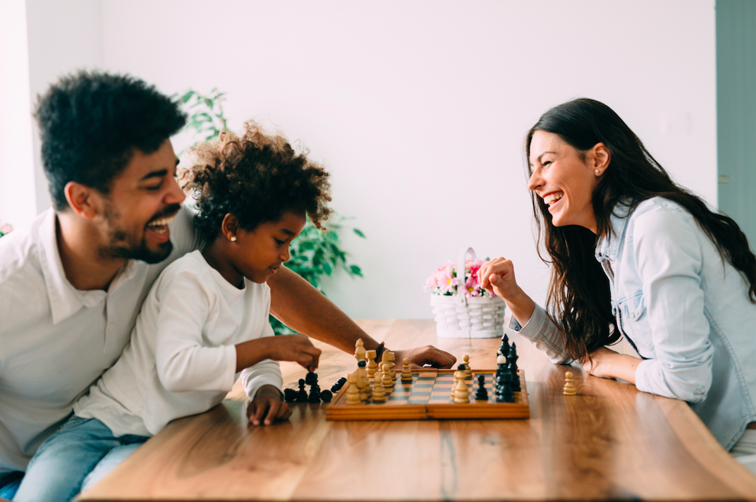 Family time without digital devices ( Photo by: nd3000 | iStock via Getty Images Plus)