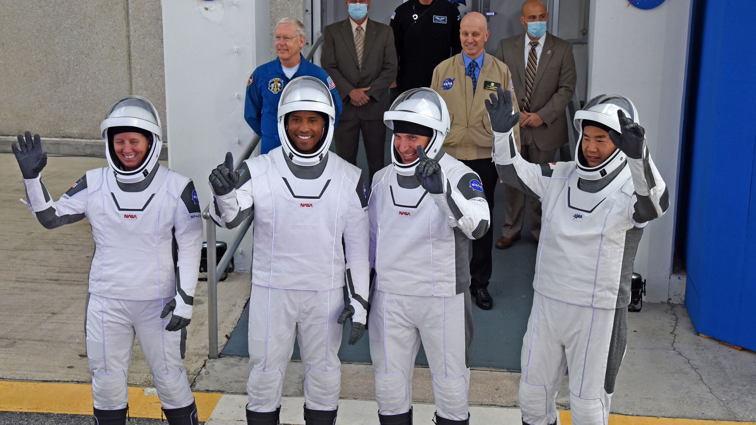 Smarter News Quiz: Space Food, Sports Salaries and Halloween Nightmares