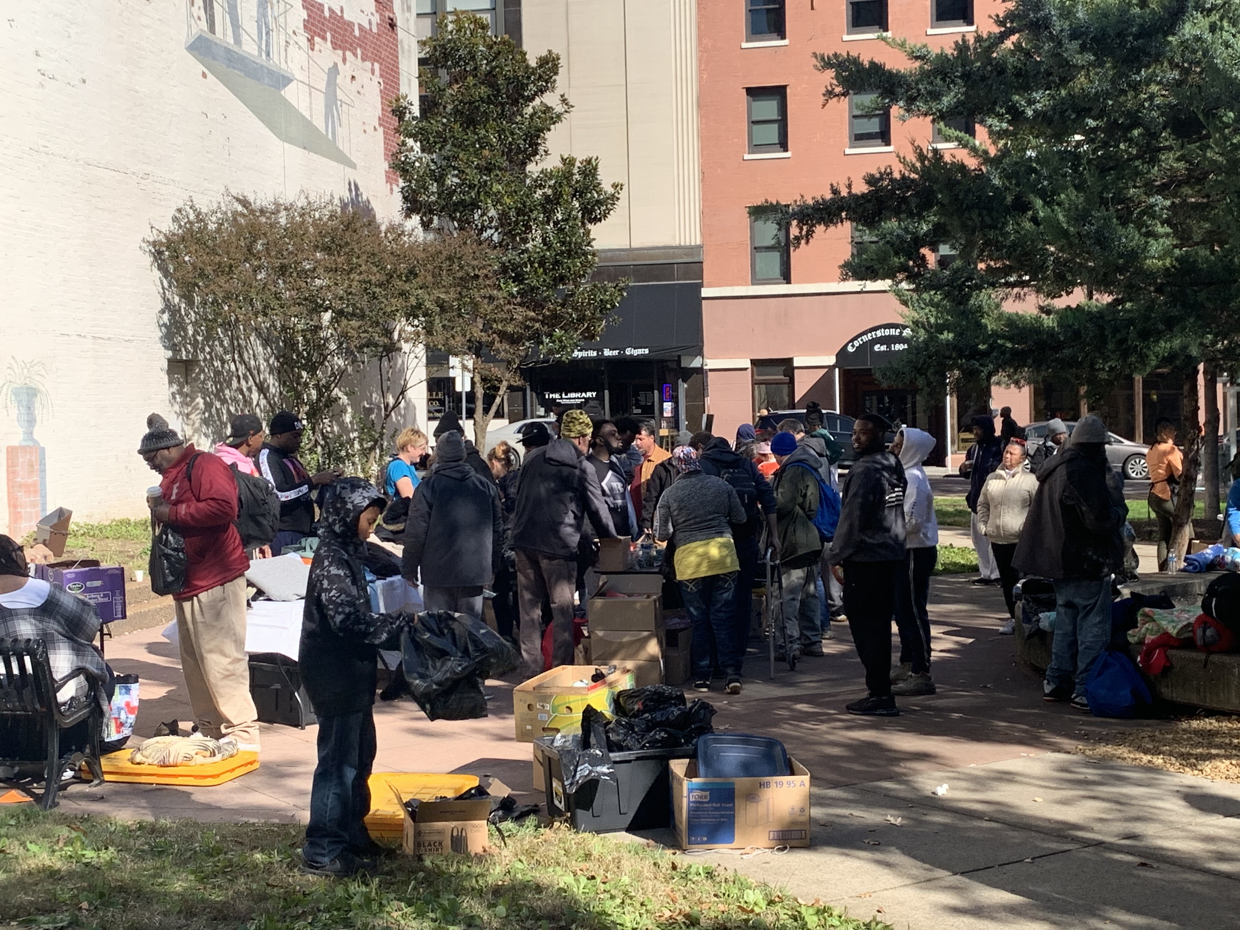 HUBS and volunteers helping Homeless (Photo by: Keenan Whiting)