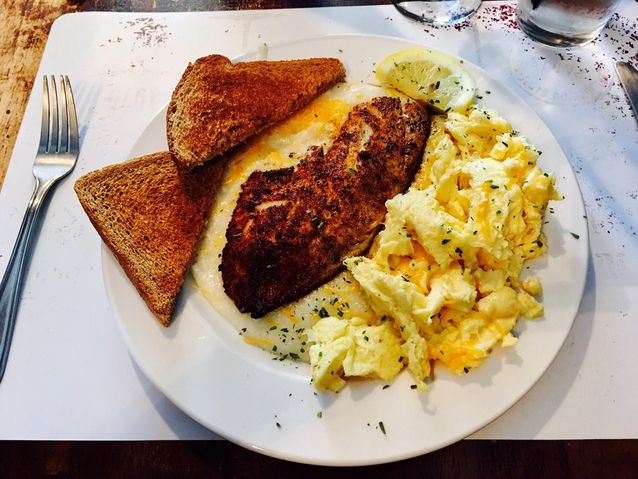 Photo By : The Garden Brunch Cafe