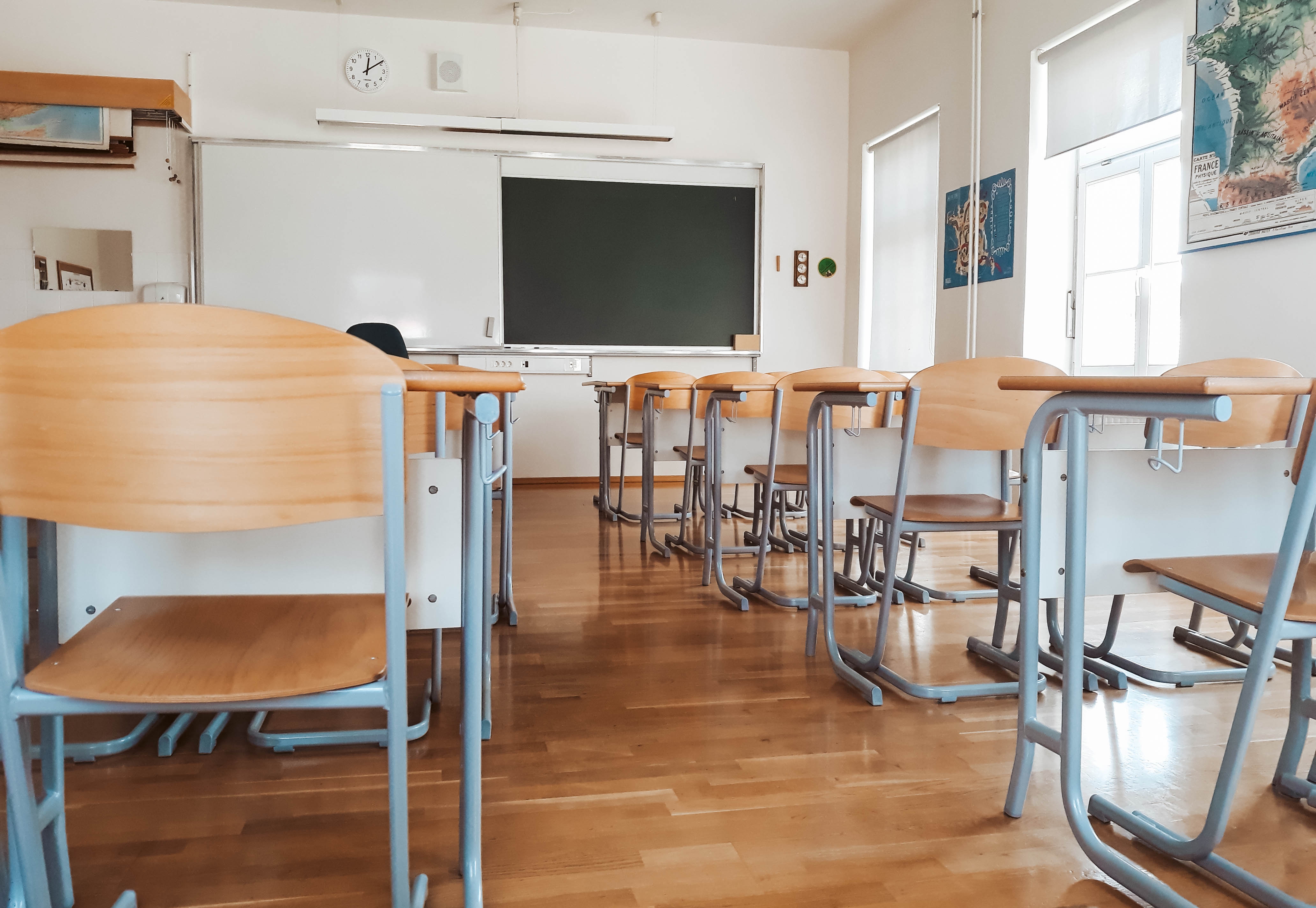 Empty classroom during coronavirus lock down. (Photo by: Marko Klaric | twenty20.com)