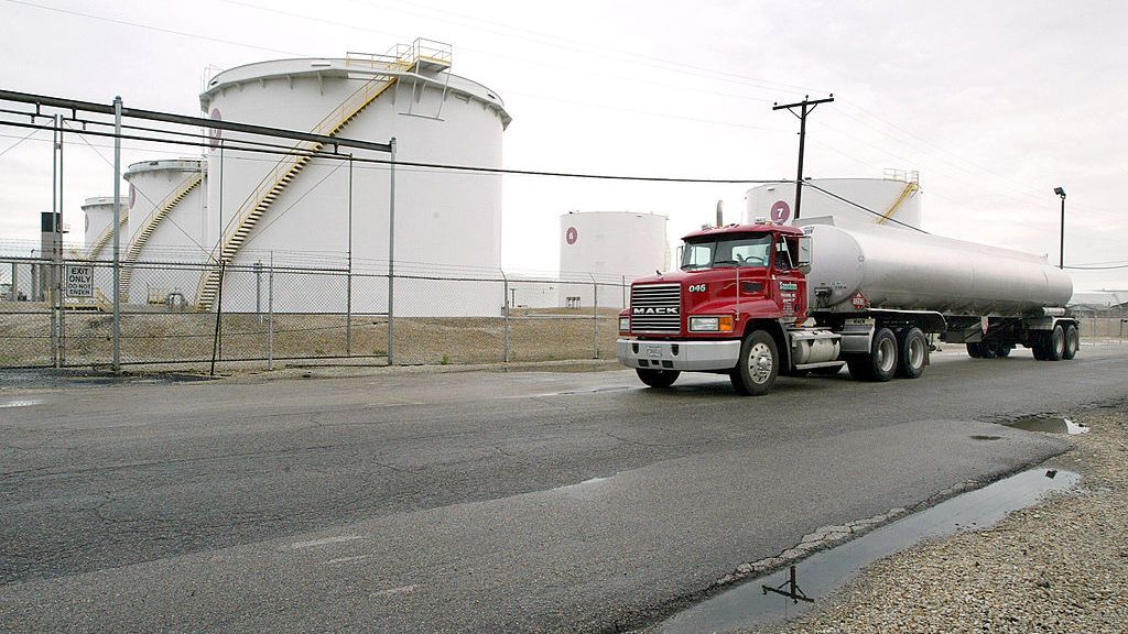 Despite two-straight weeks of increases in domestic commercial crude oil inventories, U.S. crude oil prices hit a 7-year-high.  That comes in the wake of an OPEC report showing global oil use is projected to go up 31 percent by 2025. (Photo by Tim Boyle/Getty Images)