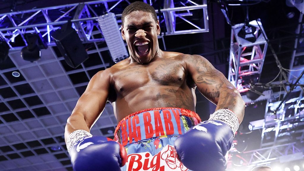 Jared Anderson will fight on the undercard of Saturday night's Deontay Wilder-Tyson Fury rematch. (Mikey Williams/Top Rank) 