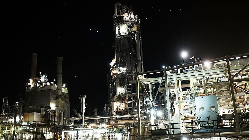 The price of U.S. crude oil has hit a 7-year-high. (Photo by Spencer Platt/Getty Images)