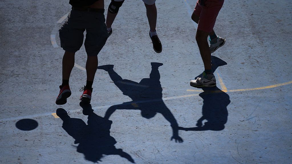 Researchers have identified a unique “team flow” brain state that occurs when teammates, such as basketball players or members of a band, “get in the zone” together. (Peter Macdiarmid/Getty Images)