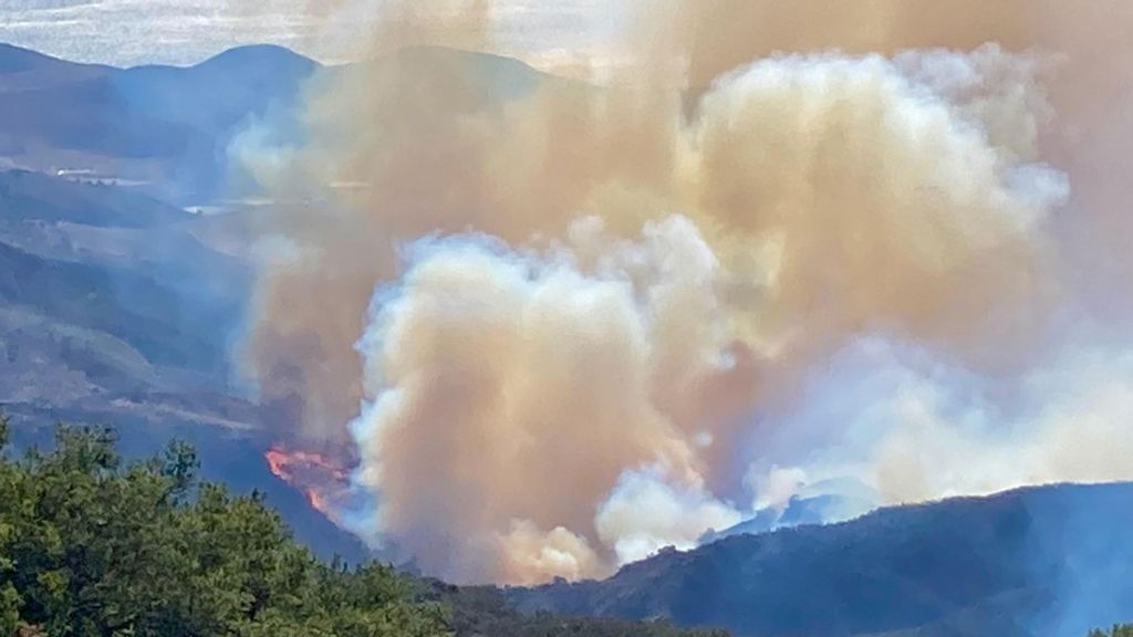 The view of the Alisal Fire as seen from the Reagan Ranch near Santa Barbara, California. (Los Padres National Forest/Zenger).