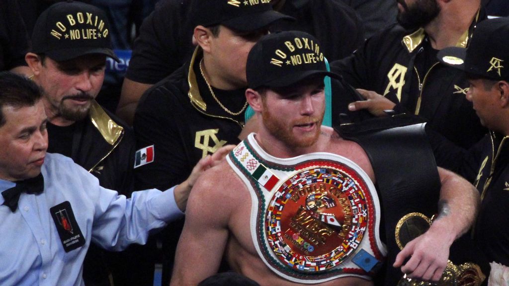 “Being the undisputed champion is huge for my legacy. Now we’re one fight away,” said WBA/WBC/WBO champion Canelo Alvarez (center) who can become Mexico's first undisputed 168-pound title winner with a victory over IBF counterpart Caleb Plant on Saturday. (Sumio Yamada/WBC Images)