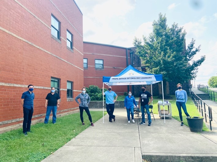 MNPS volunteers staff one of six tech support sites at Glenview Elementary Friday, Sept. 18. The district will continue to operate six outdoor tech support sites through Friday, Oct. 2. Families and students can visit any location, Monday through Friday, 9 a.m. – 3 p.m. for general assistance with the district’s virtual learning platforms, using the student learning devices or other tech support. (Photo by: Metro Nashville Public Schools) 
