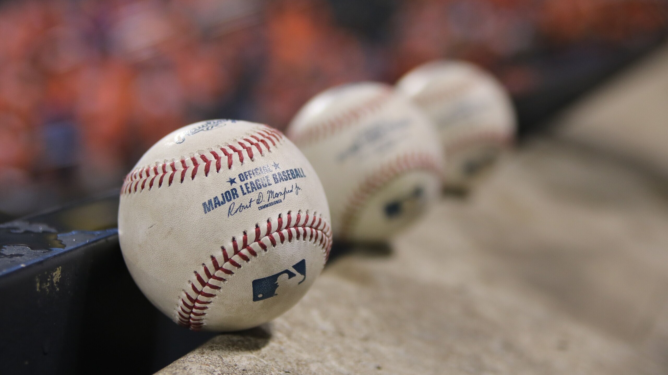 Smarter News Quiz: Vanishing Wealth, Comedy Legends and October Baseball