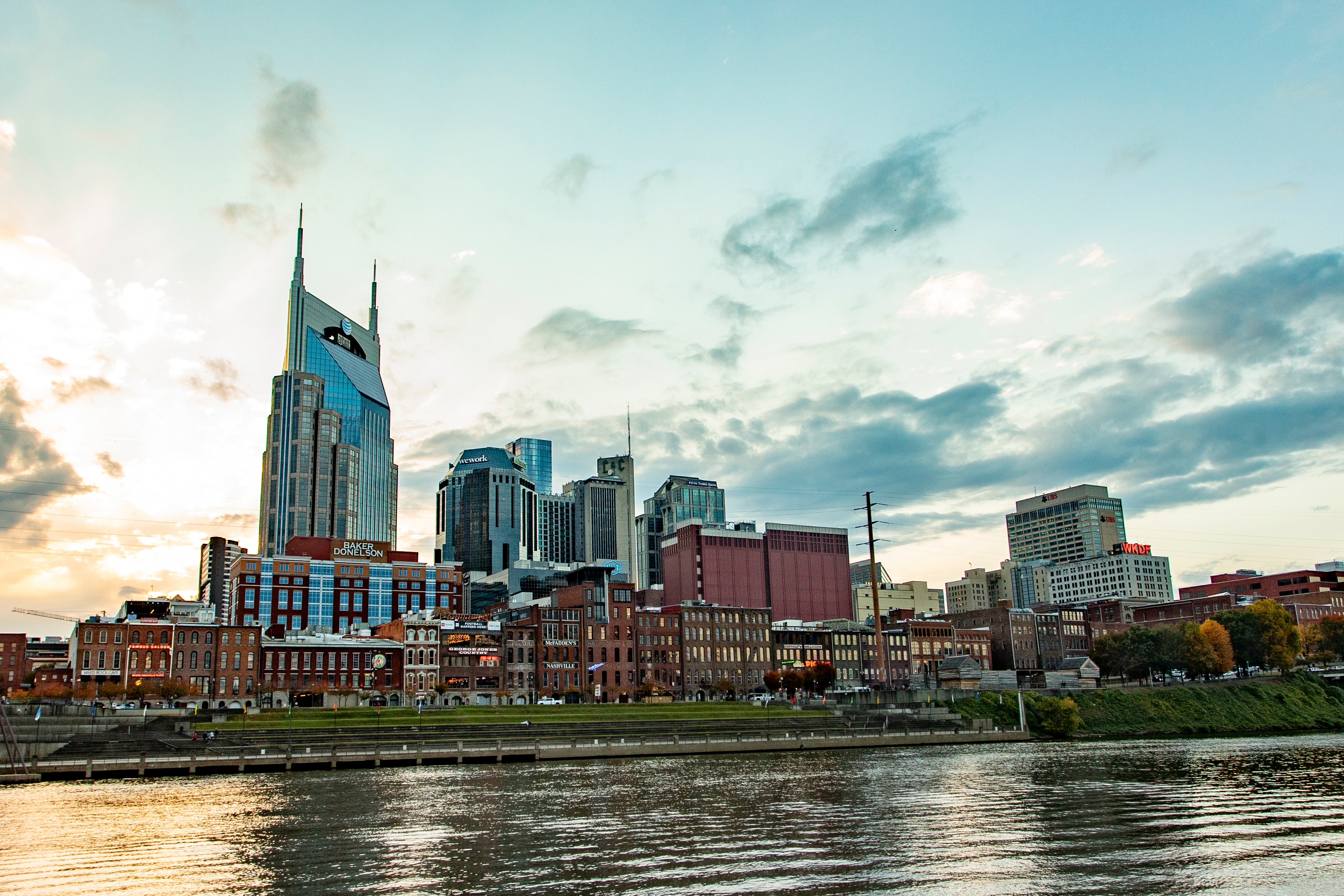 Nashville, TN skyline (Photo by: Band Box Creative | twenty20.com)